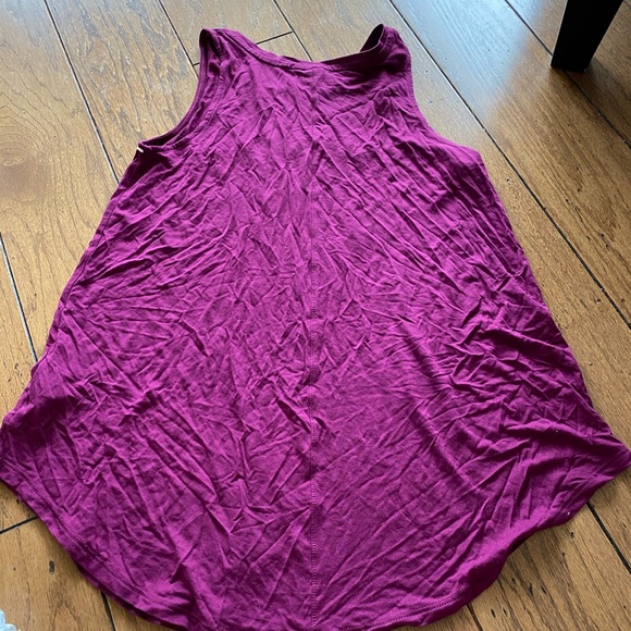 Woman’s tank top - Picture 2 of 2